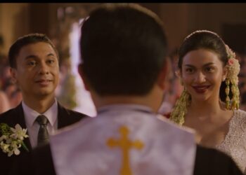 Totalitas Ariel Tatum Demi Catatan Harian Menantu Sinting