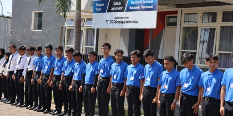 Kunjungi Universitas Muhammadiyah Malang, Wamenaker Sambut Baik Program CoE dan P3M