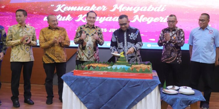 Rayakan HUT Ke-77, Wamenaker: Momentum  Refleksi Kontribusi Kemnaker dalam Pembangunan Nasional