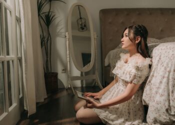 Album Perdana Meiska Adinda 'Hanya Figuran', Ajakan Untuk Percaya Diri 2 Album Perdana Meiska Adinda ‘Hanya Figuran’, Ajakan Untuk Percaya Diri