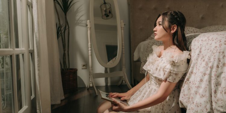 Album Perdana Meiska Adinda ‘Hanya Figuran’, Ajakan Untuk Percaya Diri