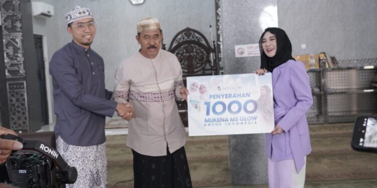 Program Sedekah 1000 Mukena MS GLOW untuk Indonesia, Berbagi Kebaikan ke Seluruh Negeri