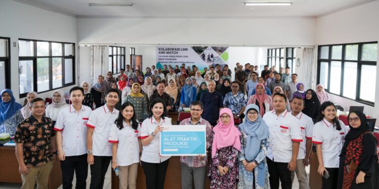 Yayasan WINGS Peduli Kolaborasi bersama SMKN 8 Bandung, Wujudkan SDM Siap Kerja 1 Yayasan WINGS Peduli