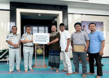 Program TJSL, Jasa Raharja Serahkan Bantuan untuk Perbaikan Masjid di Sidoarjo