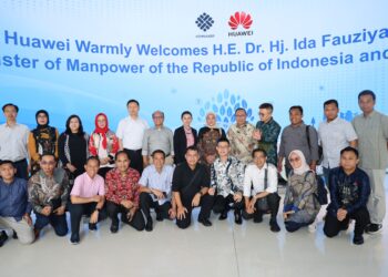 Kepatuhan Huawei pada Regulasi di Indonesia Mendapat Apresiasi Menaker Ida