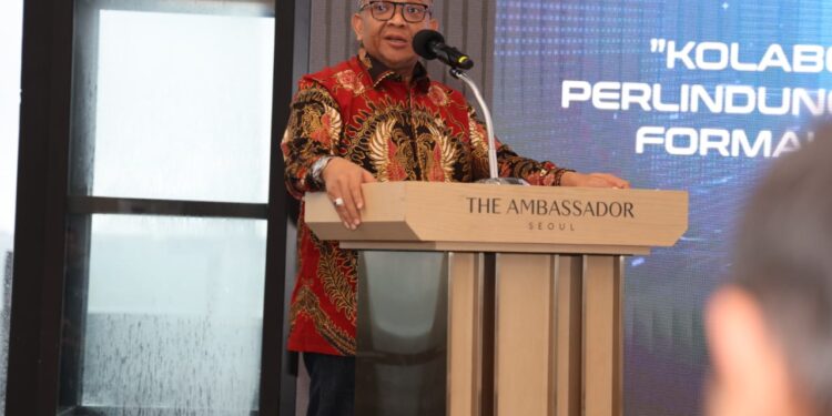 Wamenaker Minta Para Atase Agar Berikan Layanan Optimal bagi Pekerja Migran Indonesia di Luar Negeri