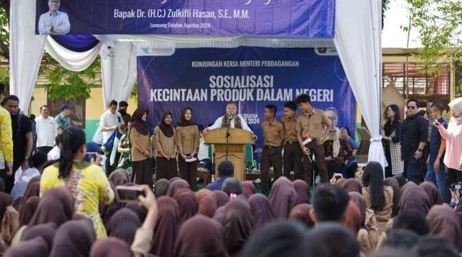 Mendag Zulkifli Hasan Dorong Pelajar Prioritaskan Produk Dalam Negeri 1 Menteri Perdagangan