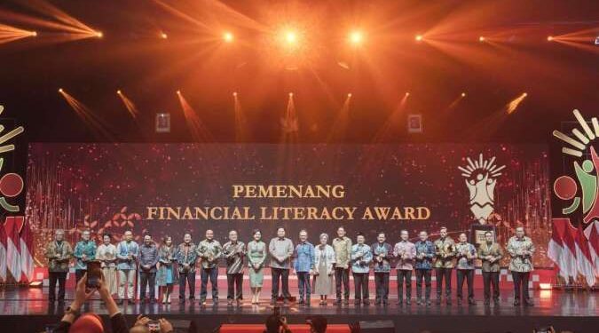 Pegadaian Raih Penghargaan Program Literasi Finansial Terbaik dari OJK, Dukung UMKM 1 Pegadaian