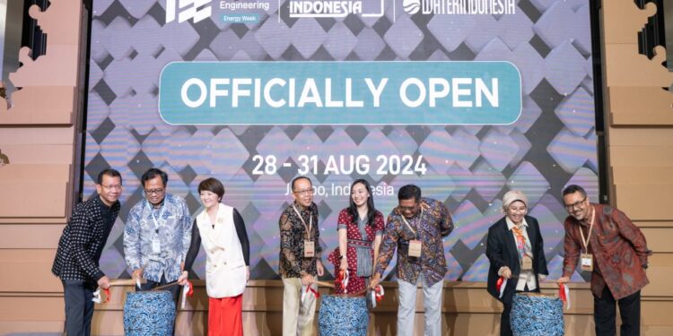 IEE Series 2024 Resmi Dibuka Melalui Energy Week: Pameran Terkait Teknologi Pendukung Keberlanjutan dan Energi Terbarukan 1 Indonesia Energy & Engineering (IEE)