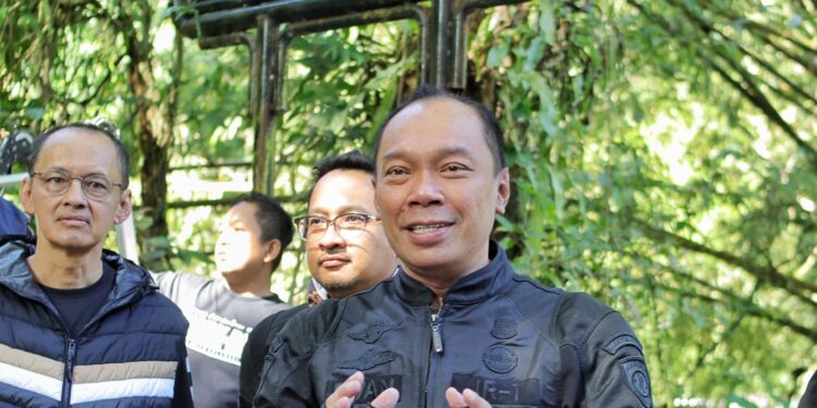 Gandeng Komunitas Motor Tomohon, Jasa Raharja Gelar Safety Riding dan Pembersihan Rambu Lalu Lintas