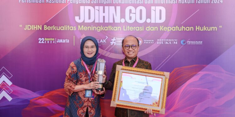 Kemnaker Berhasil Meraih Anugerah JDIHN Awards Terbaik III Tahun 2024