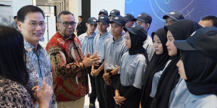 Wamenaker Afriansyah Apresiasi Keterlibatan Perusahaan dalam Pendidikan dan Pelatihan Vokasi