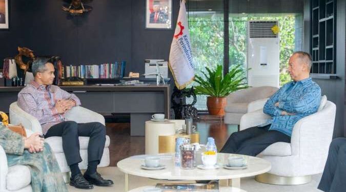 Menperin Ajak Ketua Baru Kadin Indonesia Kerja Sama Bangun Industri 5 Tahun ke Depan 1 Menteri Perindustrian