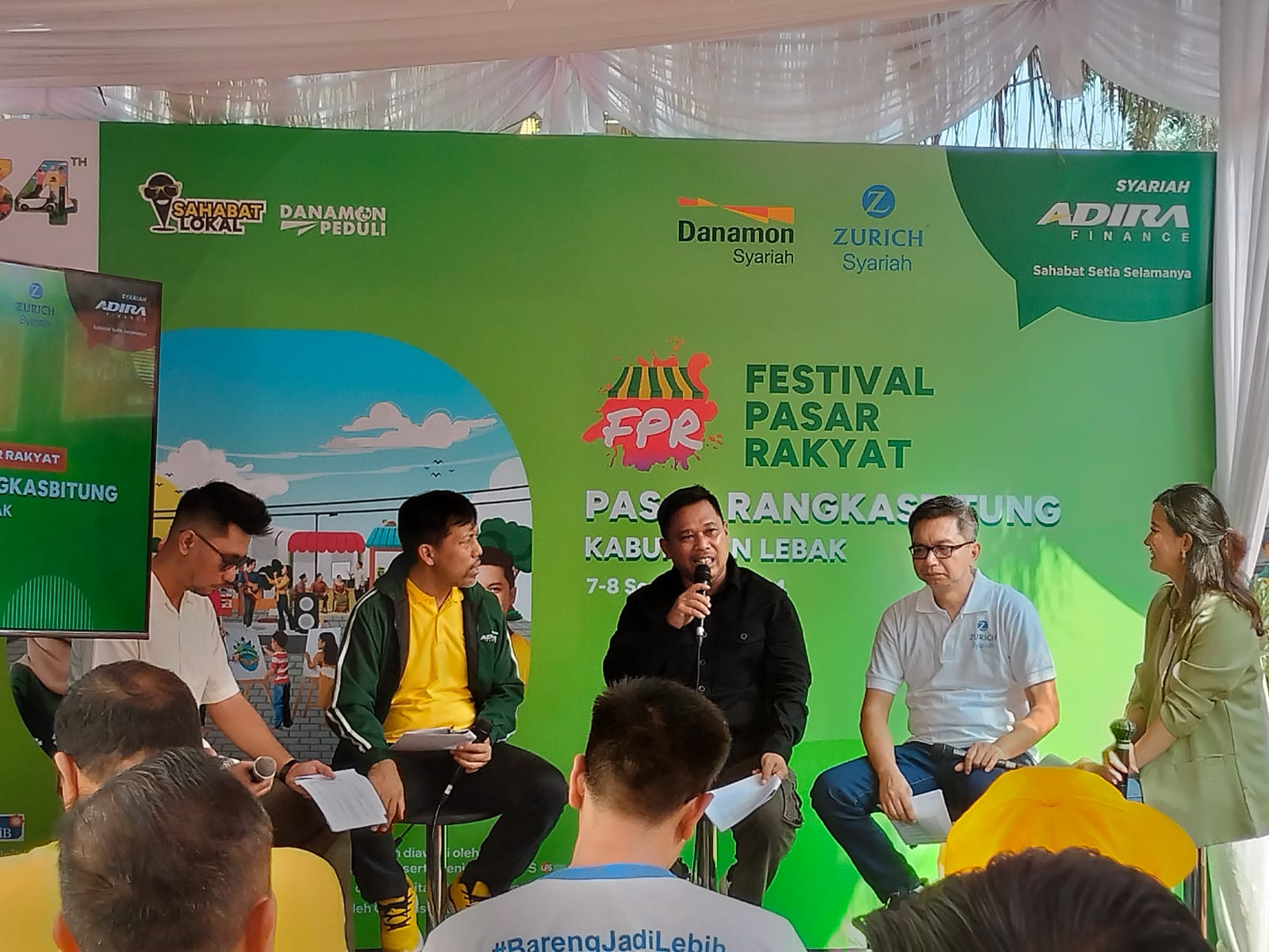 8c2a4fbd 9308 4471 a5e1 3a9b86f1e36f - Hari Pertama Festival Pasar Rakyat 2024 di Rangkasbitung Sukses Dihadiri Berbagai Kalangan