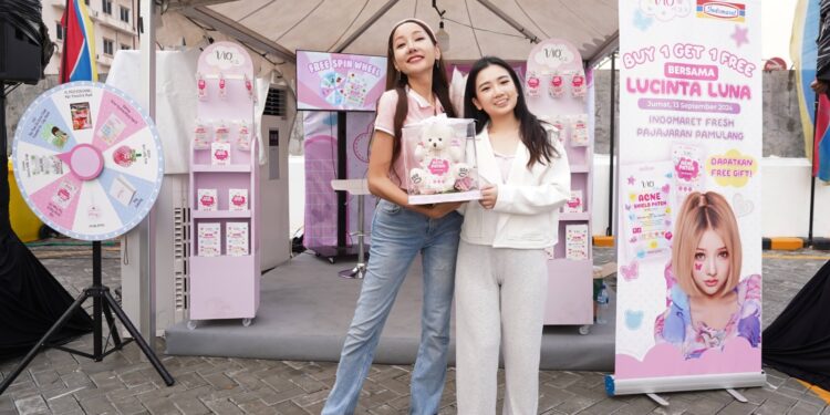 Promosikan Program Bogo Dari Vio Acne Patch, Lucinta Luna Jadi Kasir Dadakan