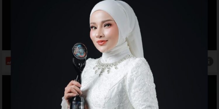 dr. Ayu Widyaningrum Raih Tiga Penghargaan Bergengsi di Tahun 2024