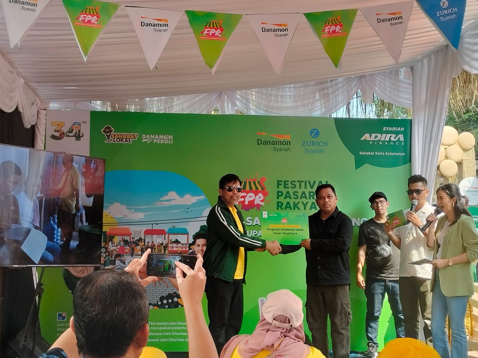 bc30a927 1eb8 4fce a888 39f8224480e1 - Hari Pertama Festival Pasar Rakyat 2024 di Rangkasbitung Sukses Dihadiri Berbagai Kalangan