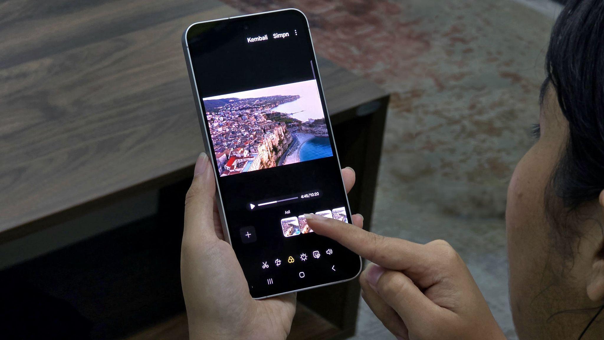 Galaxy S24 FE Tawarkan Performa Gaming Solid Mulai Dari Rp. 700 ribuan/bulan 3 113 - Galaxy S24 FE Tawarkan Performa Gaming Solid Mulai Dari Rp. 700 ribuan/bulan