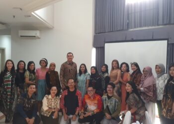 Hotel Aryaduta Suites Semanggi Rayakan Hari Batik Nasional 2024 Bersama Batik Betawi Tambora
