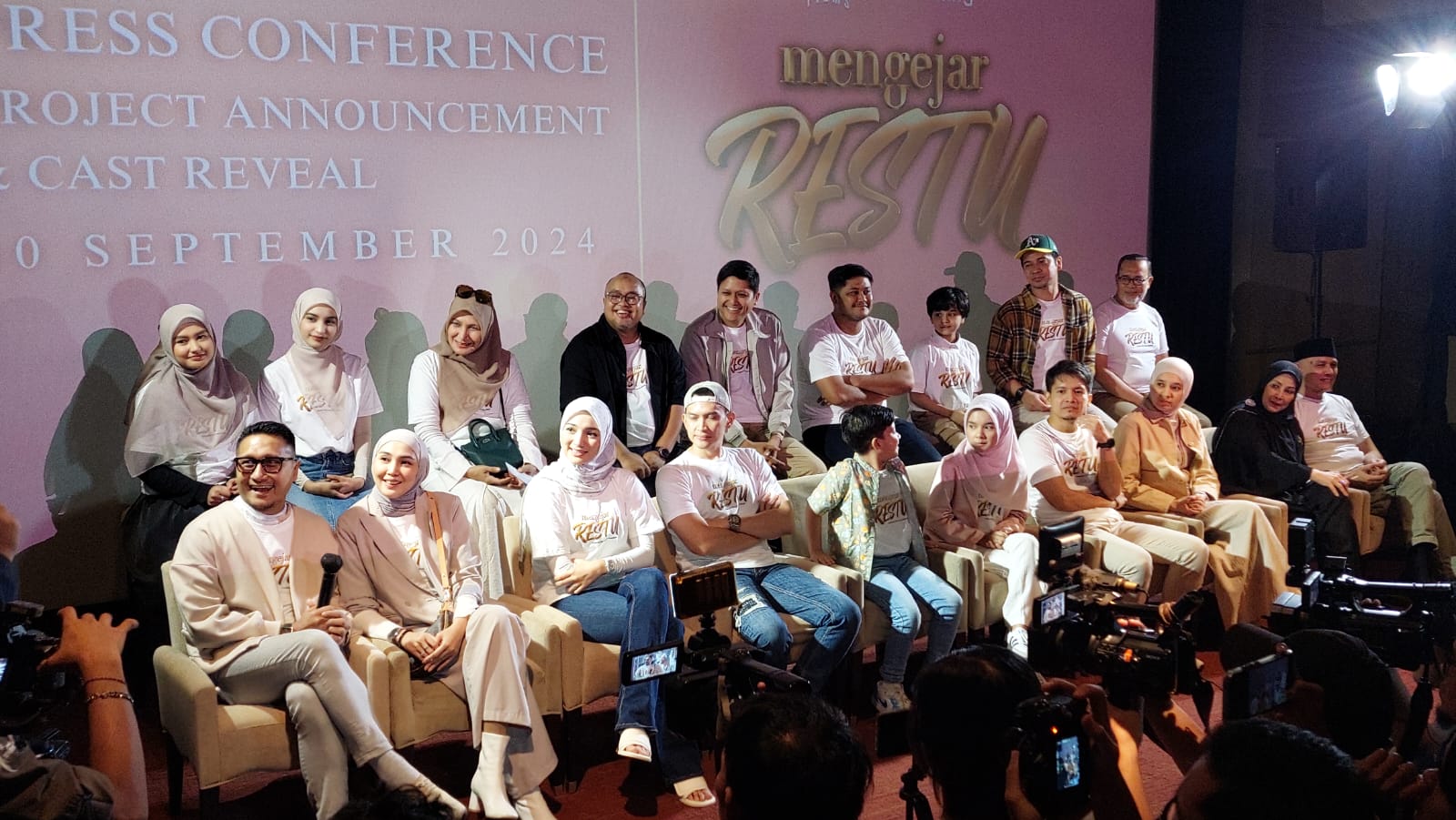 IMG 20241001 WA0004 - Pasangan Selebriti Warnai Film ‘Mengejar Restu’, Siap Tampil di Layar Lebar