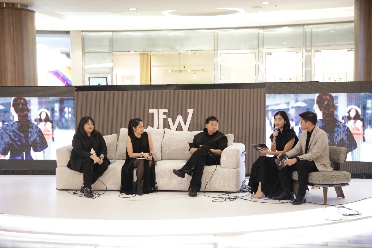 IMG 20241030 WA0008 - Jakarta Fashion Week 2025, Hadirkan Gaya Rambut Terbaru untuk Perempuan Indonesia