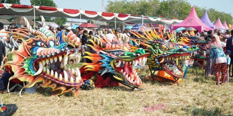 festival layangan