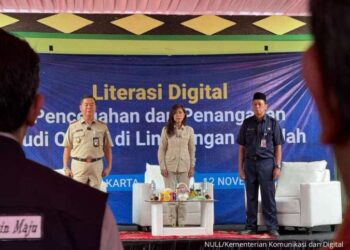 Menkomdigi
