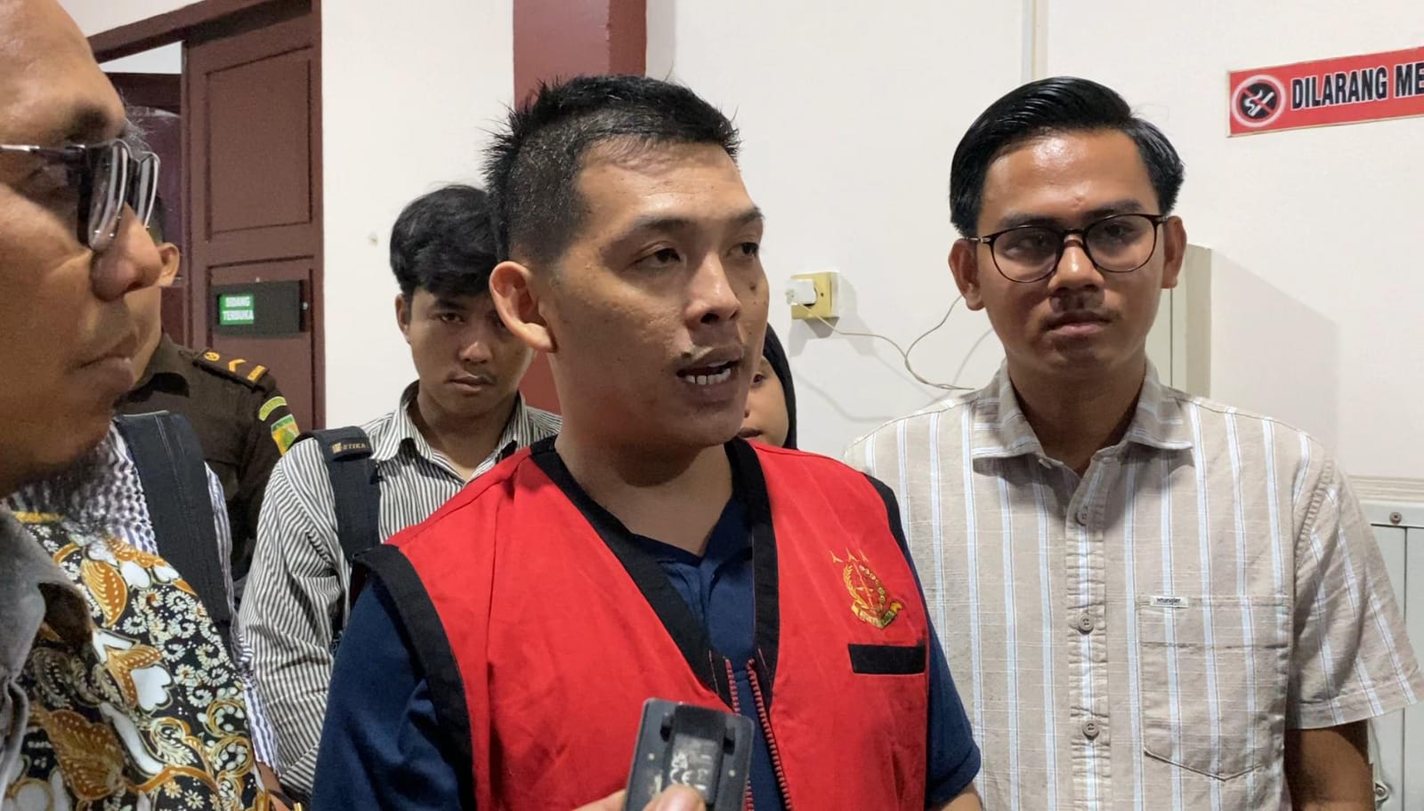 IMG 20241126 WA0030 - Koh Apex Jalani Sidang Dugaan Pemalsuan Dokumen, Dinar Candy Minta Keadilan
