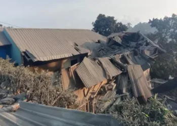 Gunung Lewotobi Laki-laki