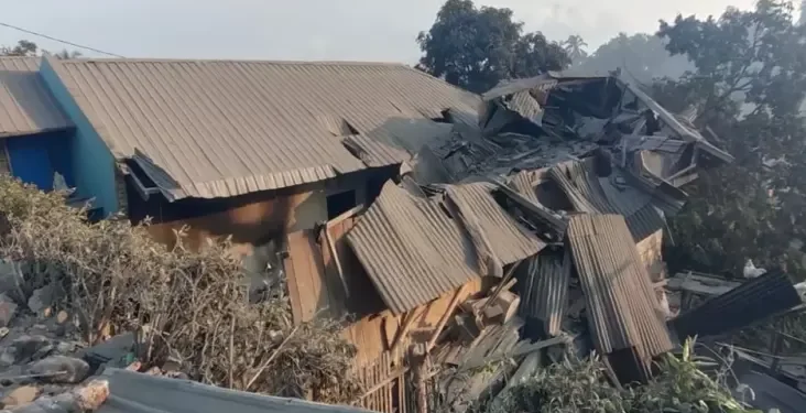 Gunung Lewotobi Laki-laki