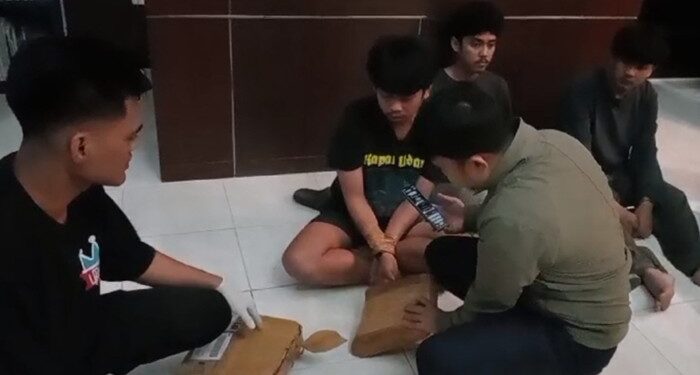 BNNP Sulsel Tangkap Tiga Pengedar Ganja dengan Barang Bukti Hampir 1 Kilogram di Makassar 1 bnnp