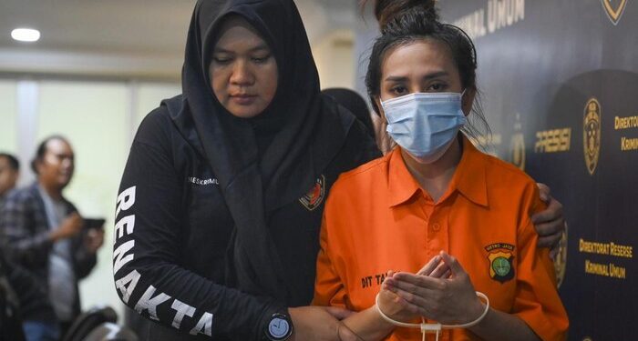 Pemilik Klinik Kecantikan Ilegal ‘Ria Beauty’ Ditangkap di Jakarta Selatan 1 ria