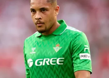 vitor roque