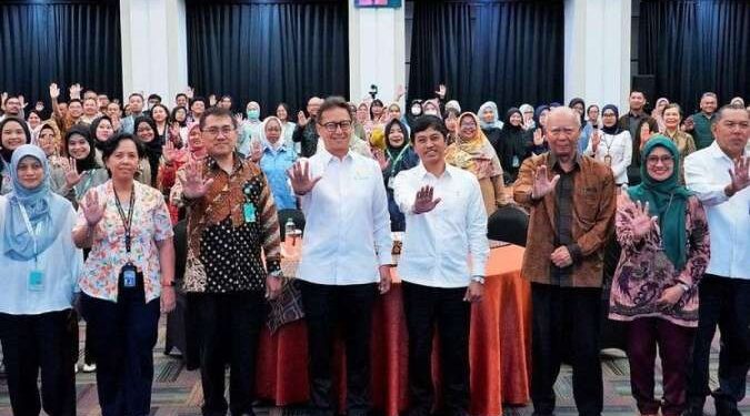 Kemenkes Luncurkan Buku Panduan & Lembar Balik Tuberkulosis bagi Nakes & Kader 1 Kementerian Kesehatan (Kemenkes)