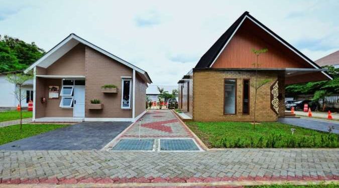 Kunjungi Rumah Contoh BataInterlockPresisi SIG,Pengembang Optimis Program 3Juta Rumah 1 PT Semen Indonesia (Persero)