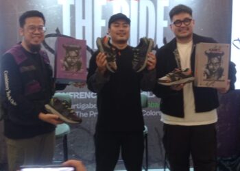 Kolaborasi Kanky Klasik dan Nevertoolavish: Menyongsong Era Baru Fashion Lokal dengan Koleksi Eksklusif 'Xira' dan 'Nychta' 1 Kolaborasi Kanky Klasik dan Nevertoolavish: Menyongsong Era Baru Fashion Lokal dengan Koleksi Eksklusif ‘Xira’ dan ‘Nychta’
