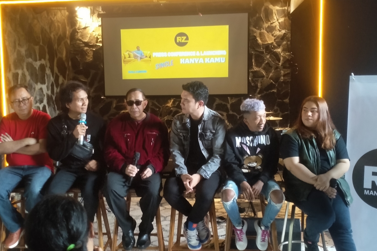 Picsart 25 01 10 19 02 08 382 - Dokter Spesialis Rusli Zainudin Tunjukkan Jiwa Seni Lewat Lagu “Hanya Kamu”