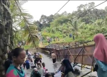 jembatan putus