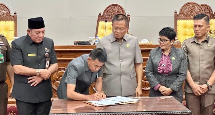 DPRD Bengkulu Tetapkan Helmi Hasan dan Mian Sebagai Gubernur dan Wakil Gubernur Terpilih 1 dprd