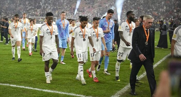 Real Madrid Kalah 2-5 dari Barcelona di Final Piala Super Spanyol, Luka Modric Sebut Kekalahan Sulit Diterima 1 real madrid