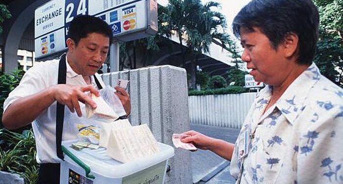 Jungkir Balik Hidup Sirivat, Dulu Miliarder Kini Jadi Penjual Roti di Jalan 1 sirivat