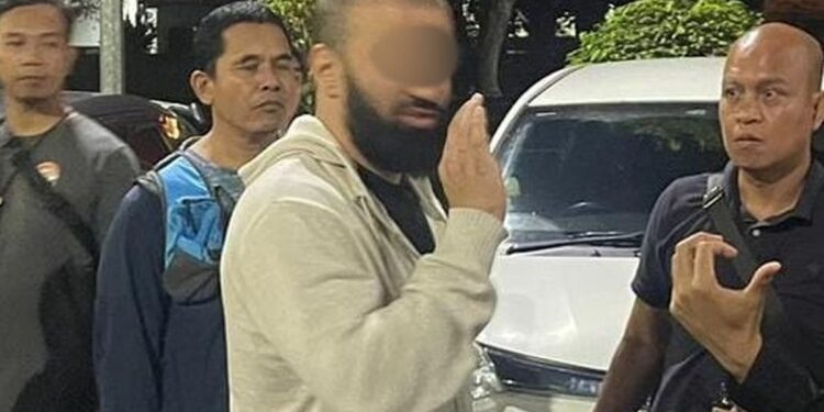 DPR Soroti Kasus Perampokan Bersenjata oleh WNA di Bali, Desak Pengawasan Keimigrasian Diperketat 1 Perampokan