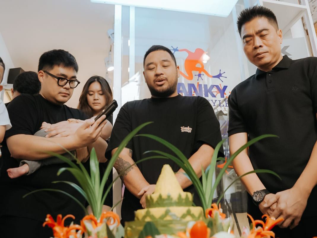 Kanky Sport Style Resmi Buka Store Pertama di Bandung, Temukan Sepatu dan Apparel Olahraga Berkualitas 2 IMG 20250227 WA0017 - Kanky Sport Style Resmi Buka Store Pertama di Bandung, Temukan Sepatu dan Apparel Olahraga Berkualitas