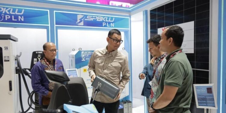 PLN Tebar Promo EV Deals Selama IIMS 2025, Beli Kendaraan Listrik Dapat E-Voucher Hingga Rp2 Juta 1 pln