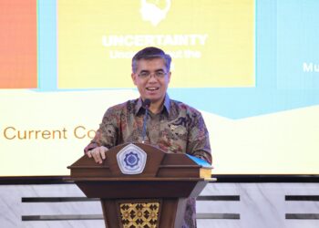 Beri Kuliah Umum, Menaker Ajak Mahasiswa Polteknaker Miliki Multikompetensi