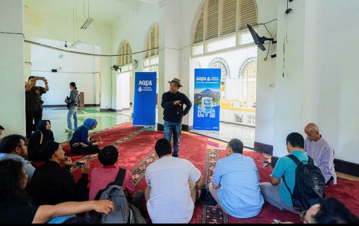 1aec7b68 4ccc 408c aab5 576d074f0f7c - Rayakan Ramadhan dengan Jelajah Masjid Ikonik Jakarta Bersama AQUA, Brand Ikonik Indonesia