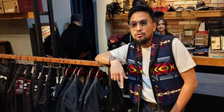 Momotaro Jeans Hadir Di Indonesia, Imam Darto: Jeans Harus Ada, Supaya Tidak Terlihat Tua