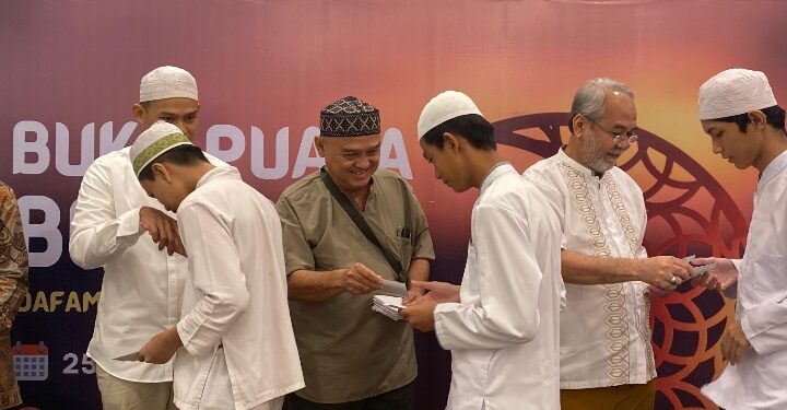 Hotel Dafam Express Jaksa Jakarta Gelar Buka Puasa Bersama Anak Yatim dan Duafa