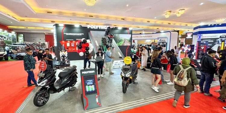 Raih Dua Penghargaan Sekaligus di Ajang IIMS 2025 Sebagai Best Booth dan Most Valuable EV Motorcycle, Polytron Terus Kukuhkan Posisi di Industri Motor Listrik Indonesia 1 Polytron