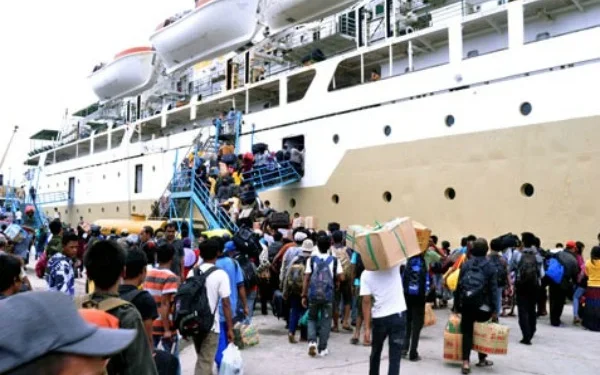 Tetap Terhubung! Cara Mendapat Sinyal Internet Saat Mudik Naik Kapal Laut 1 sinyal